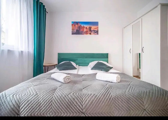 Morska Plaza Brzezno * 格但斯克